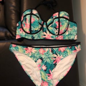 Tropical bikini
